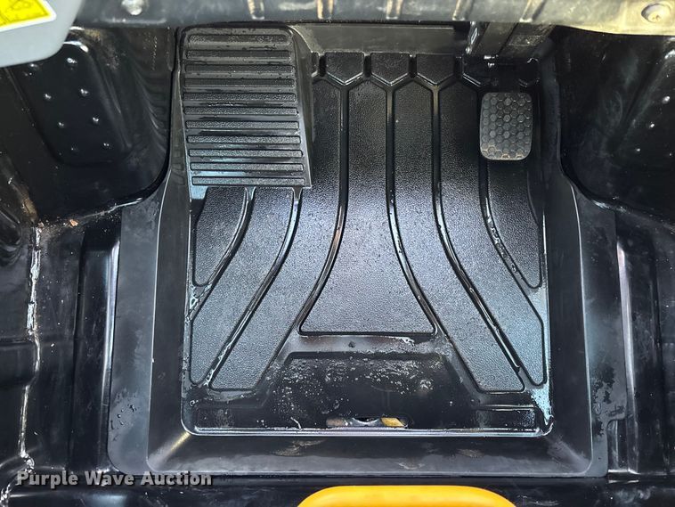 image for item DU0251 2025 Caterpillar 255 tracked skid steer loader