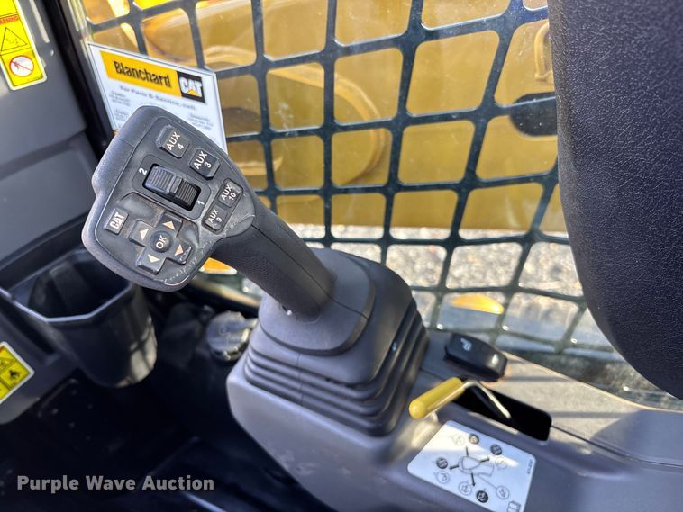 image for item DU0251 2025 Caterpillar 255 tracked skid steer loader