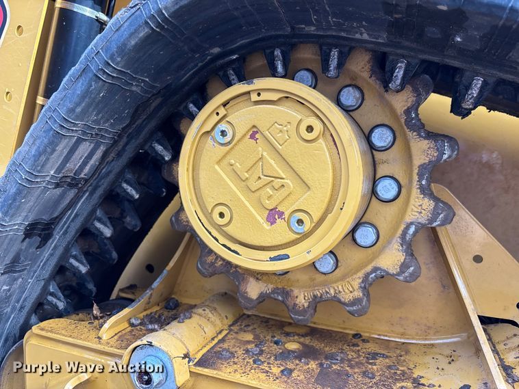 image for item DU0251 2025 Caterpillar 255 tracked skid steer loader
