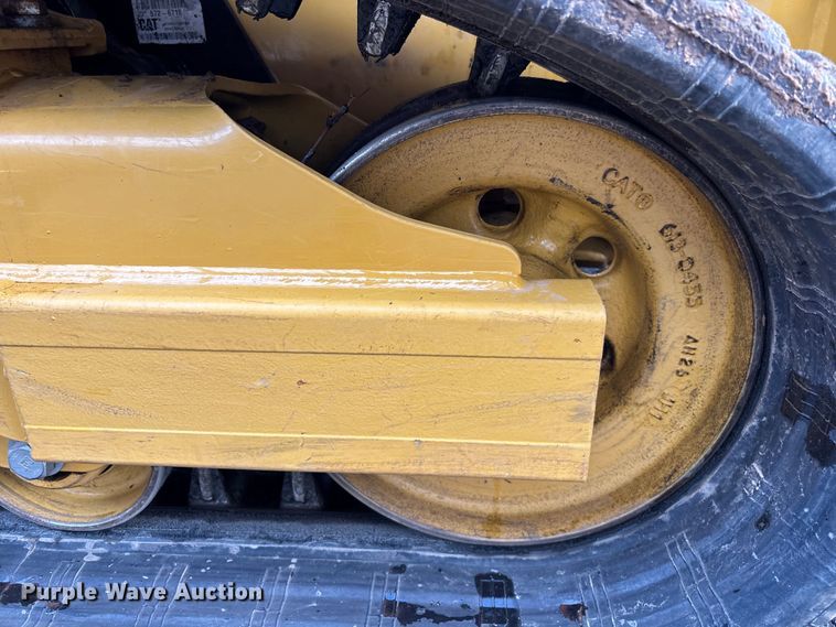 image for item DU0251 2025 Caterpillar 255 tracked skid steer loader