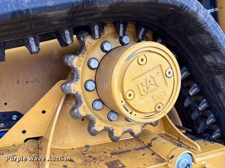 image for item DU0251 2025 Caterpillar 255 tracked skid steer loader