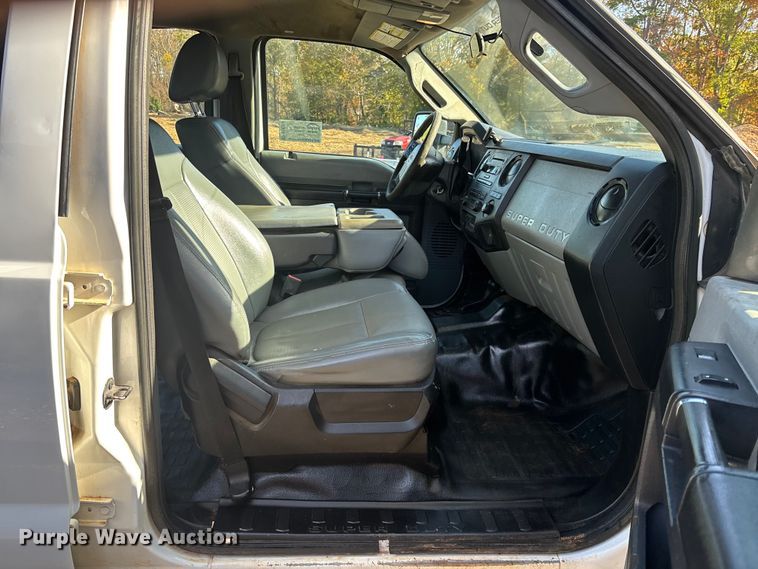 image for item DU0254 2014 Ford F550 dump flatbed truck