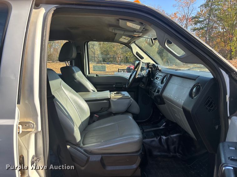 image for item DU0254 2014 Ford F550 dump flatbed truck