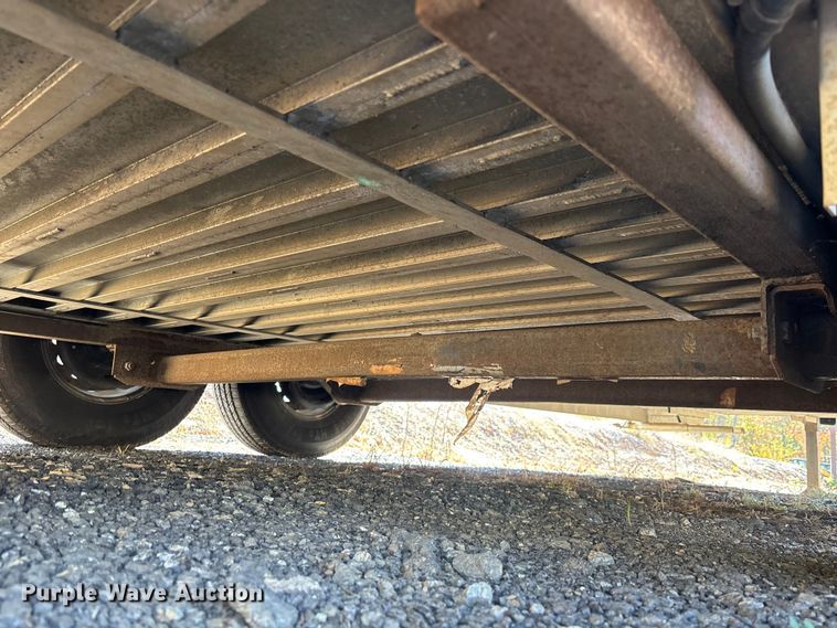 image for item DU0255 2008 Shadow horse trailer