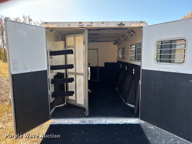 image for item DU0255 2008 Shadow horse trailer