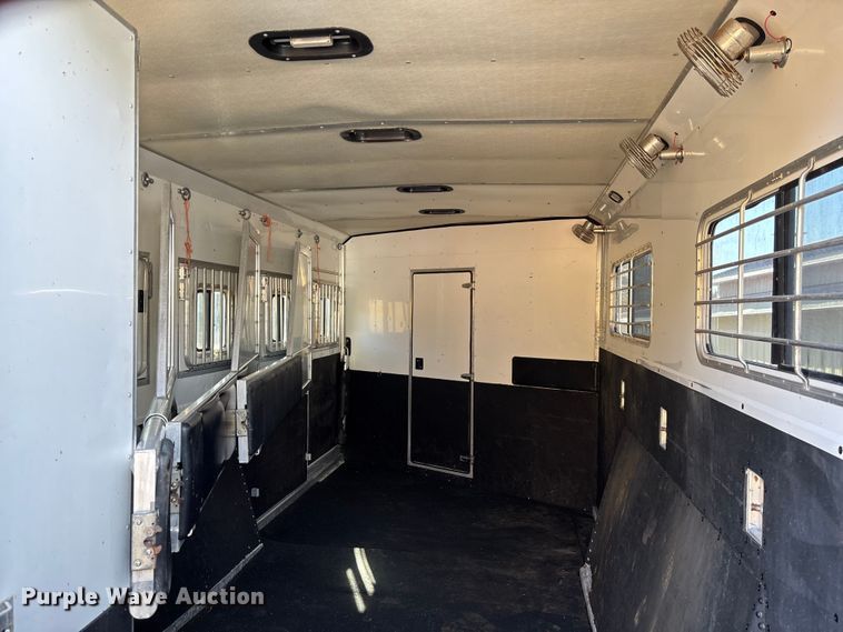 image for item DU0255 2008 Shadow horse trailer