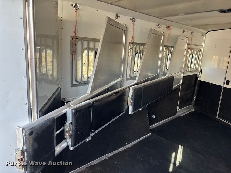 image for item DU0255 2008 Shadow horse trailer