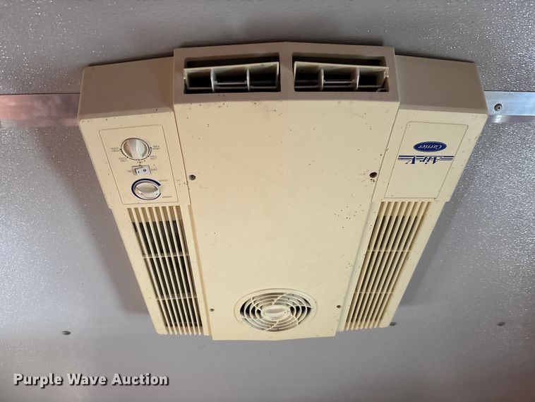 image for item DU0255 2008 Shadow horse trailer