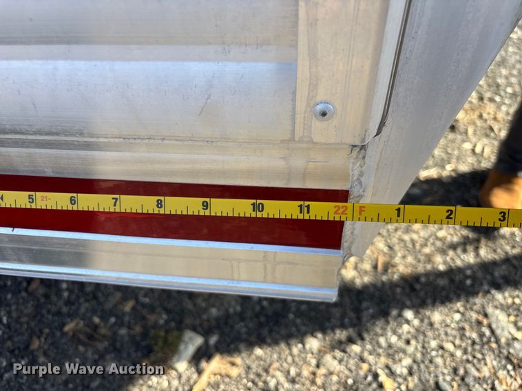 image for item DU0255 2008 Shadow horse trailer