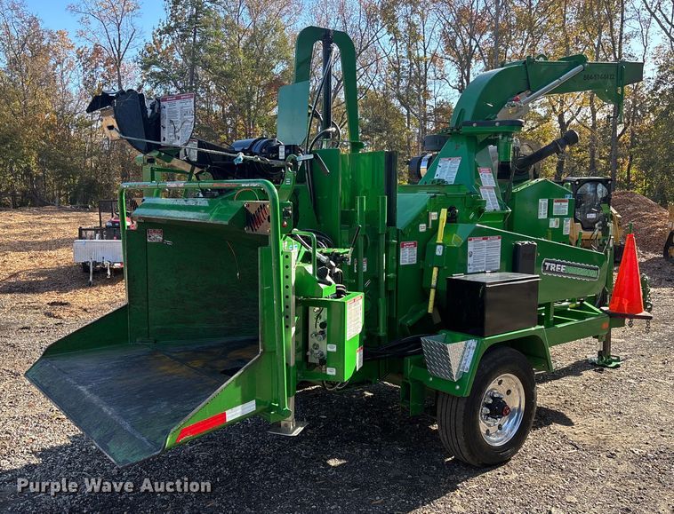 image for item DU0256 2025 Bandit 19XPC wood chipper