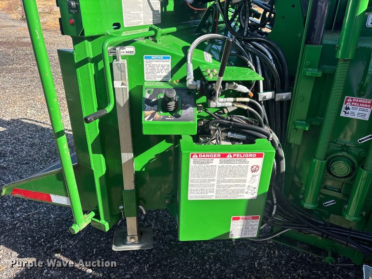 image for item DU0256 2025 Bandit 19XPC wood chipper