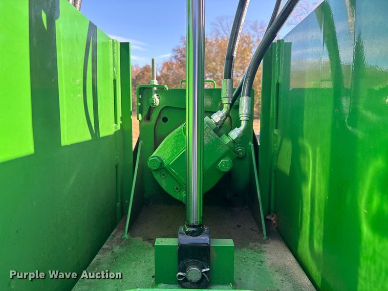 image for item DU0256 2025 Bandit 19XPC wood chipper