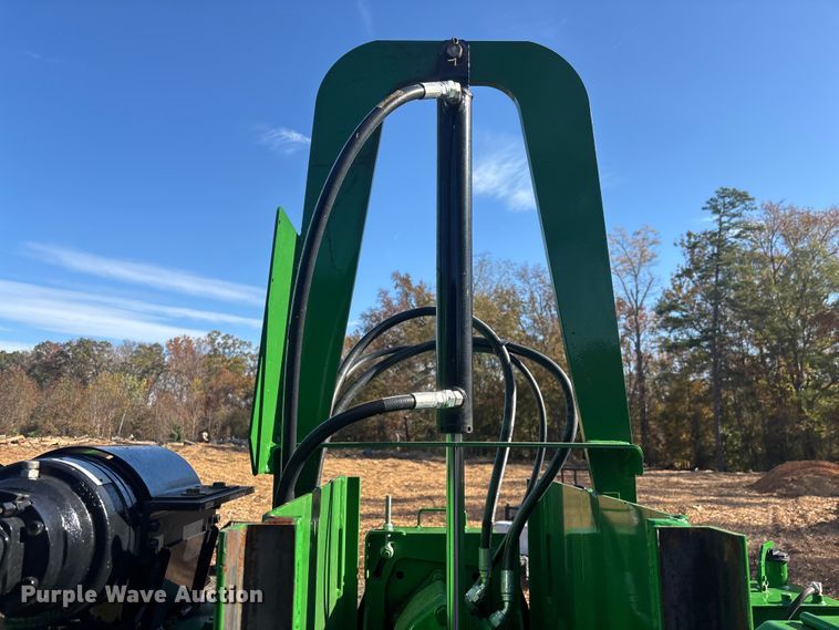 image for item DU0256 2025 Bandit 19XPC wood chipper