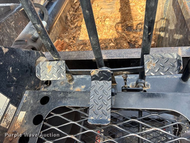 image for item DU0257 2000 Peterbilt 378 grapple crane truck