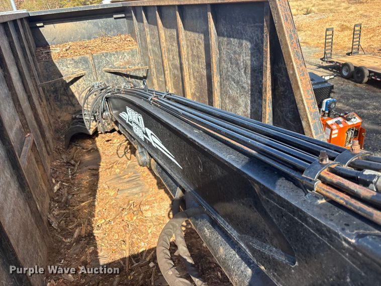 image for item DU0257 2000 Peterbilt 378 grapple crane truck