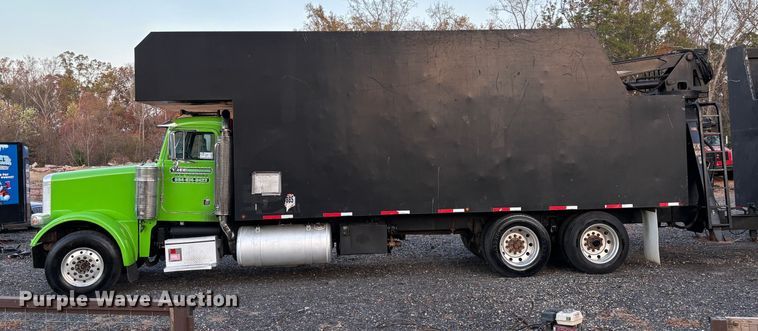 image for item DU0257 2000 Peterbilt 378 grapple crane truck
