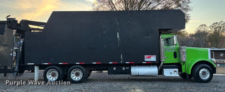 image for item DU0257 2000 Peterbilt 378 grapple crane truck