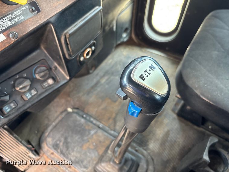 image for item DU0257 2000 Peterbilt 378 grapple crane truck