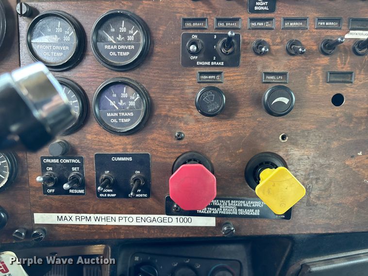 image for item DU0257 2000 Peterbilt 378 grapple crane truck