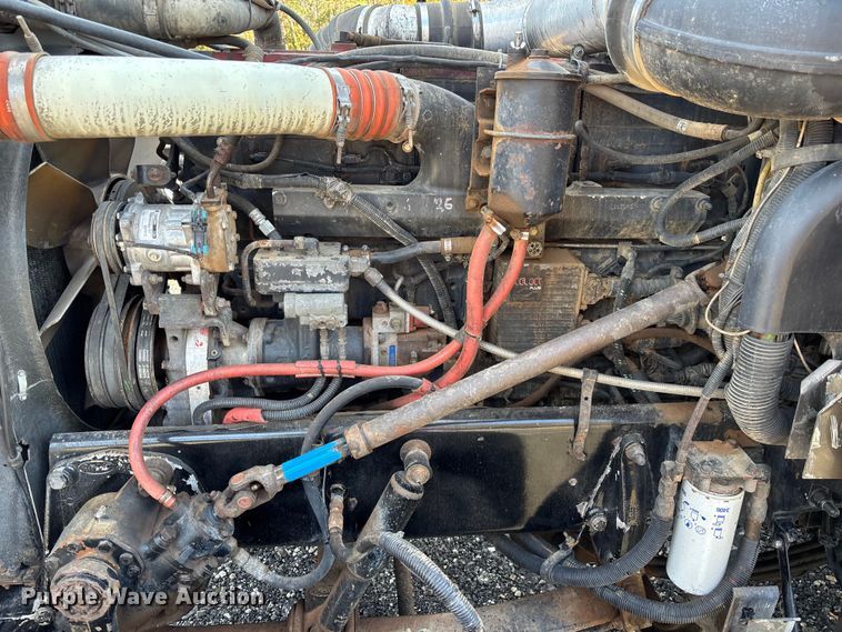 image for item DU0257 2000 Peterbilt 378 grapple crane truck