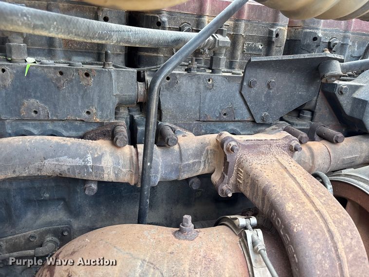 image for item DU0257 2000 Peterbilt 378 grapple crane truck