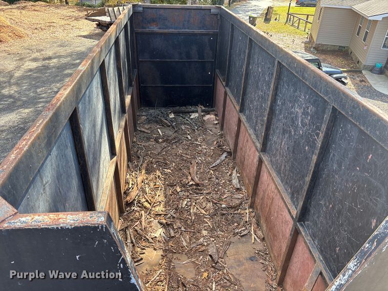 image for item DU0257 2000 Peterbilt 378 grapple crane truck