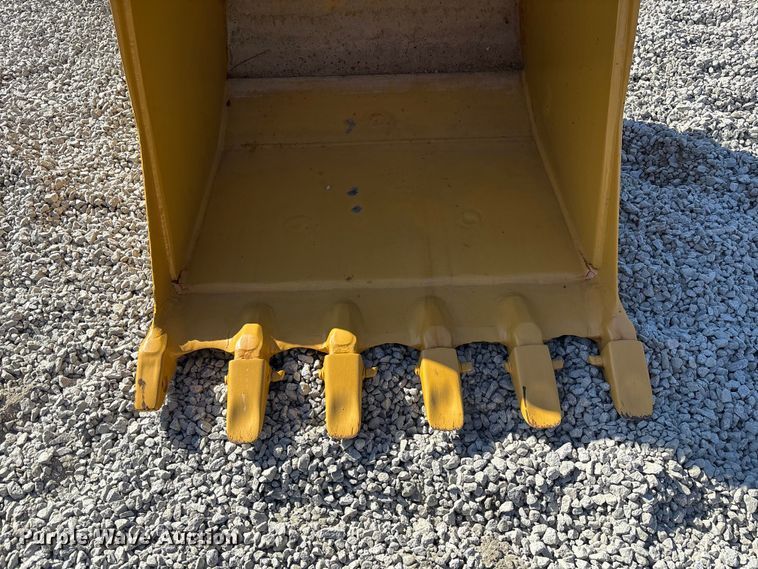 image for item DU0261 2022 Caterpillar 336 excavator