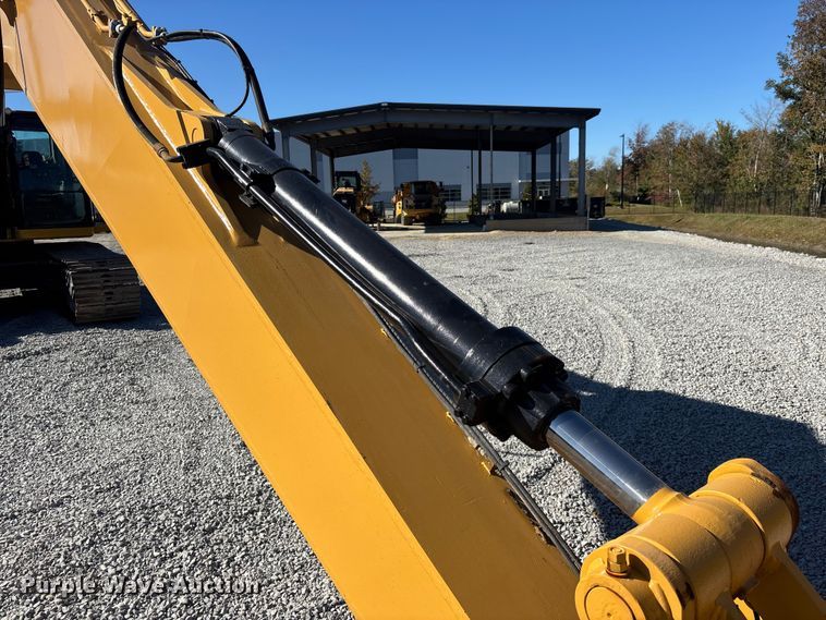 image for item DU0261 2022 Caterpillar 336 excavator