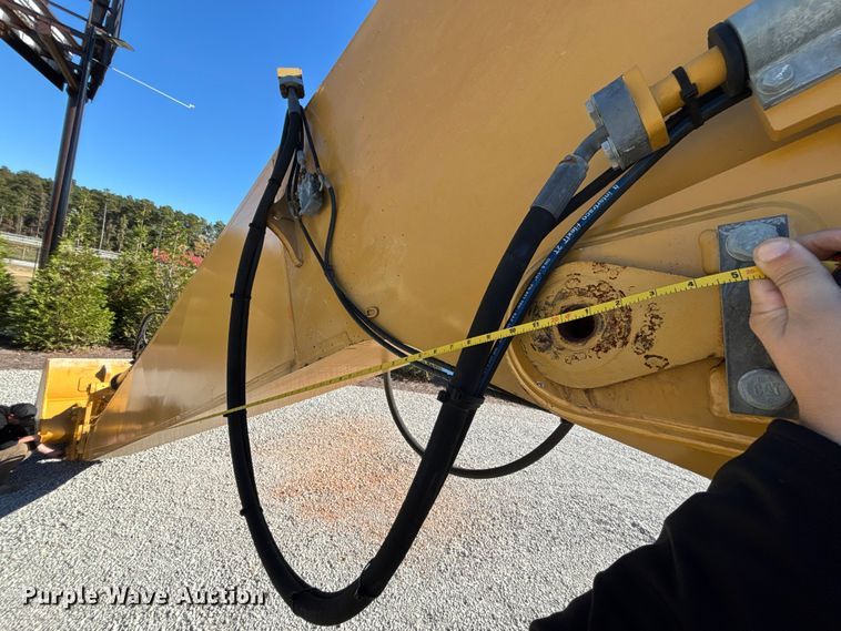 image for item DU0261 2022 Caterpillar 336 excavator