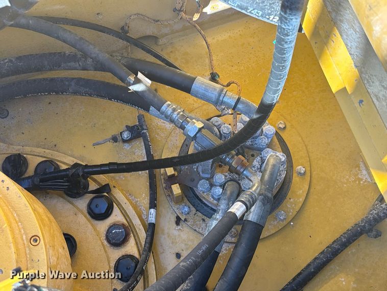 image for item DU0261 2022 Caterpillar 336 excavator