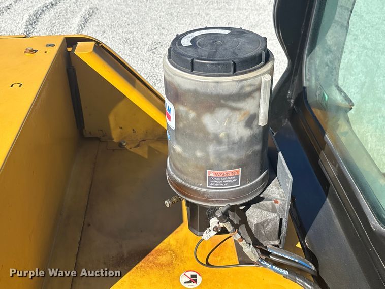 image for item DU0261 2022 Caterpillar 336 excavator