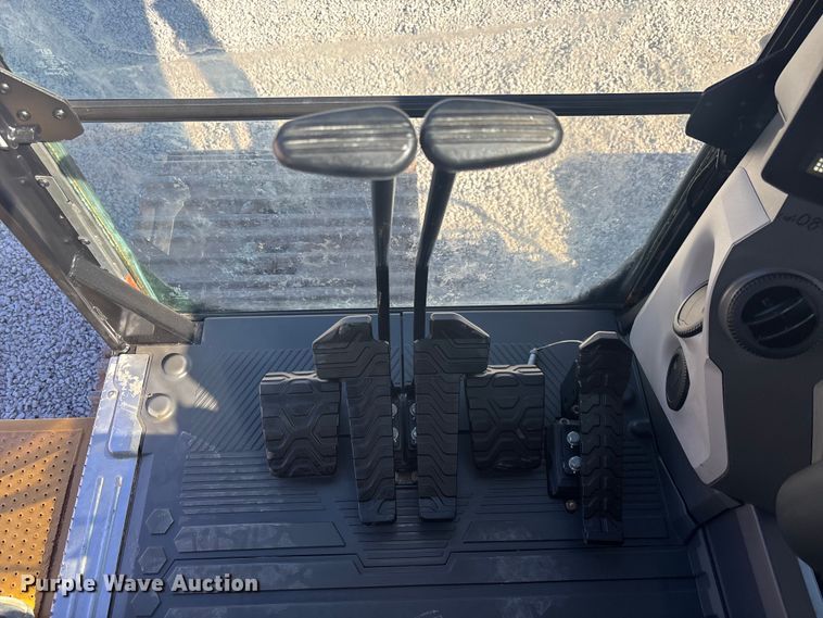 image for item DU0261 2022 Caterpillar 336 excavator