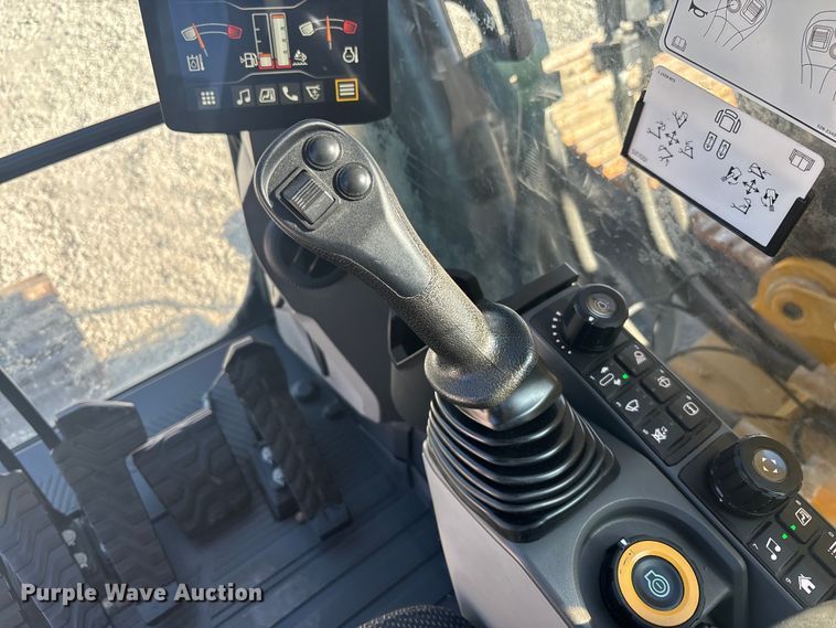 image for item DU0261 2022 Caterpillar 336 excavator