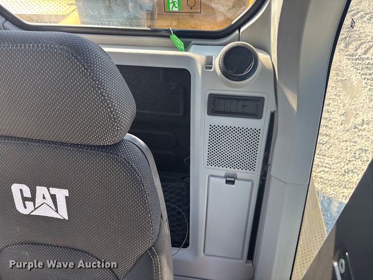 image for item DU0261 2022 Caterpillar 336 excavator