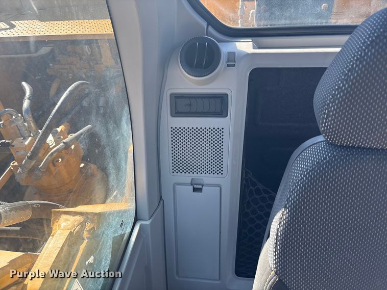 image for item DU0261 2022 Caterpillar 336 excavator