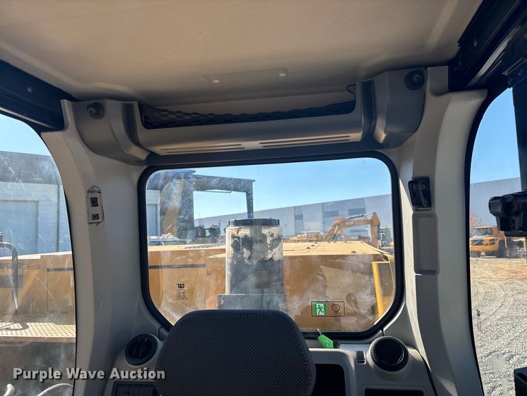 image for item DU0261 2022 Caterpillar 336 excavator