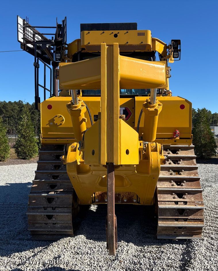 image for item DU0262 2022 Caterpillar D8T dozer