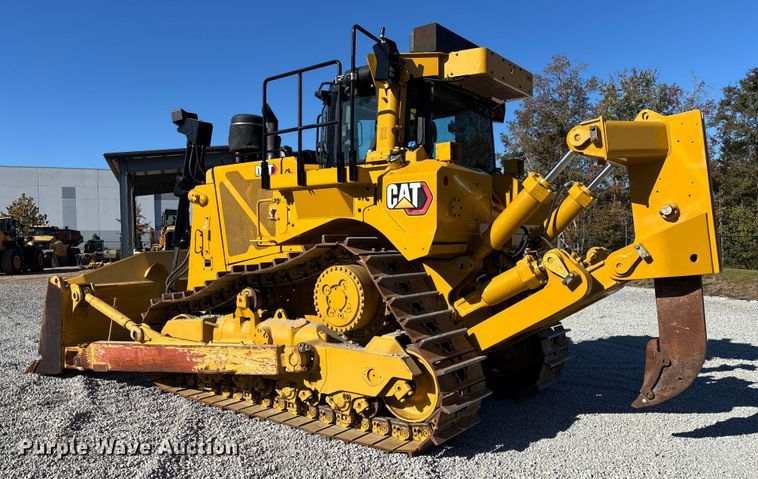image for item DU0262 2022 Caterpillar D8T dozer