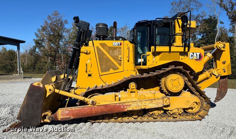 image for item DU0262 2022 Caterpillar D8T dozer