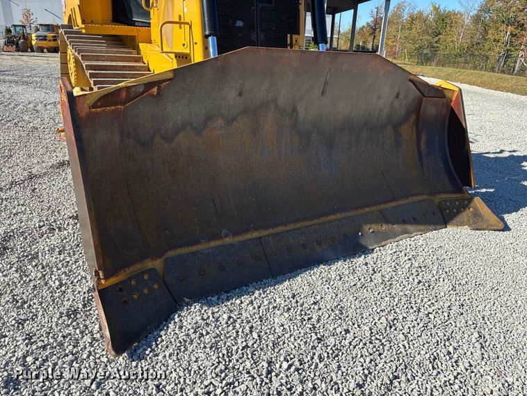 image for item DU0262 2022 Caterpillar D8T dozer
