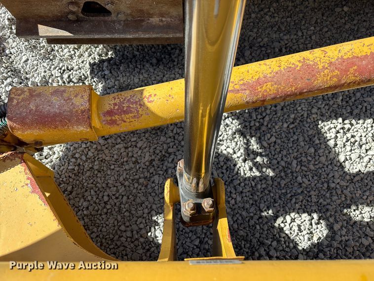 image for item DU0262 2022 Caterpillar D8T dozer