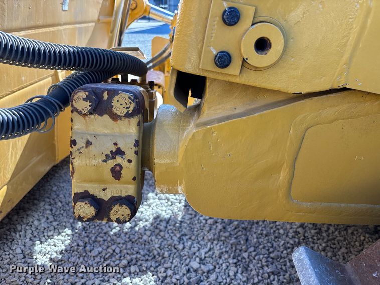 image for item DU0262 2022 Caterpillar D8T dozer