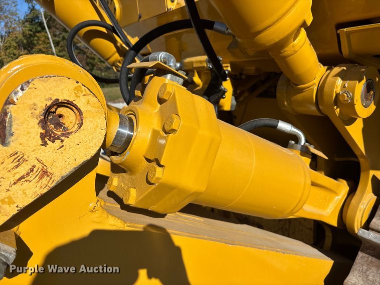 image for item DU0262 2022 Caterpillar D8T dozer