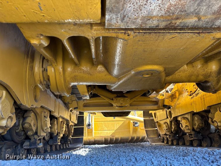 image for item DU0262 2022 Caterpillar D8T dozer