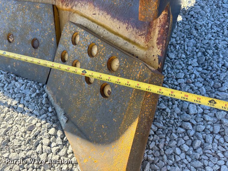 image for item DU0262 2022 Caterpillar D8T dozer