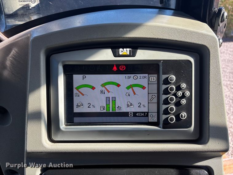 image for item DU0262 2022 Caterpillar D8T dozer