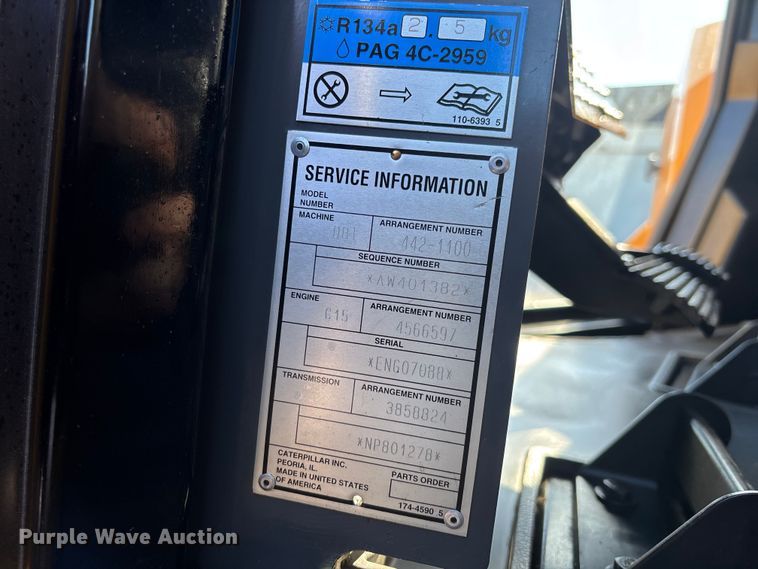 image for item DU0262 2022 Caterpillar D8T dozer