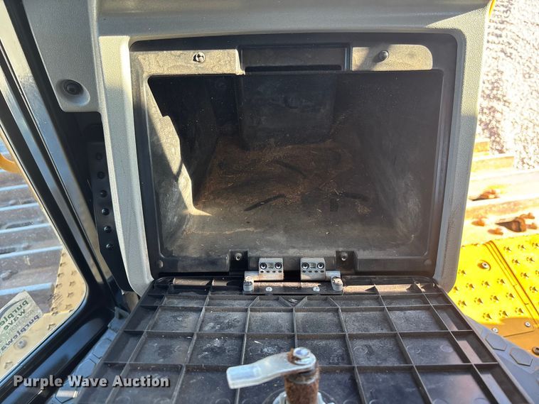 image for item DU0262 2022 Caterpillar D8T dozer