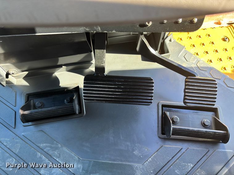 image for item DU0262 2022 Caterpillar D8T dozer