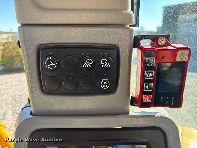 image for item DU0262 2022 Caterpillar D8T dozer